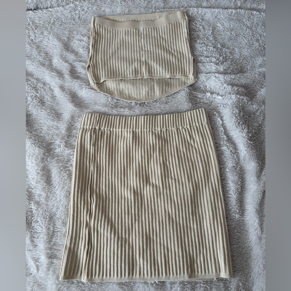 Beige Ribbed Two-Piece Set - Picture 2 of 7